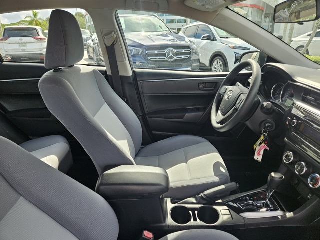 2015 Toyota Corolla L photo 11
