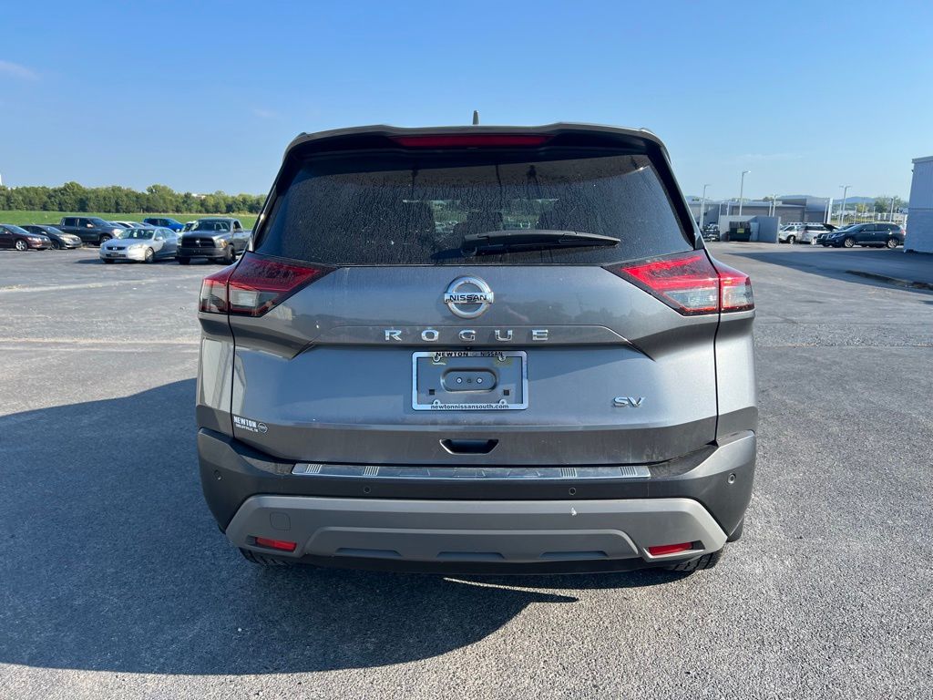 2021 Nissan Rogue SV photo 5