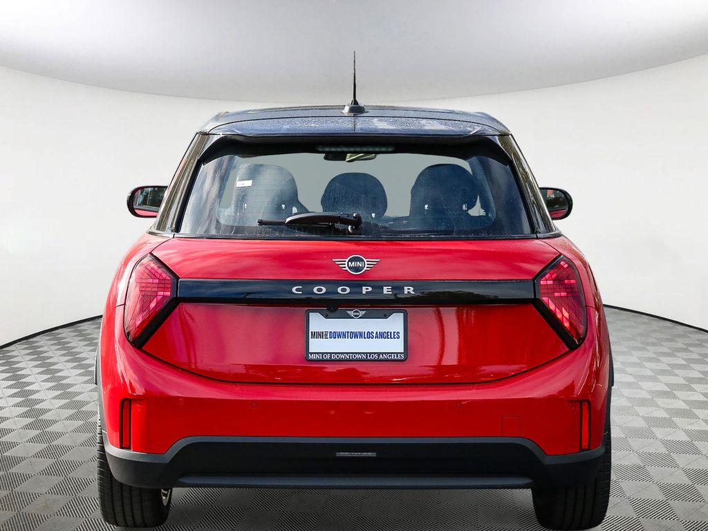 2026 Mini Cooper 4 Door Hardtop Signature photo 5