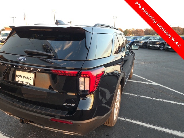 2025 Ford Explorer photo 3