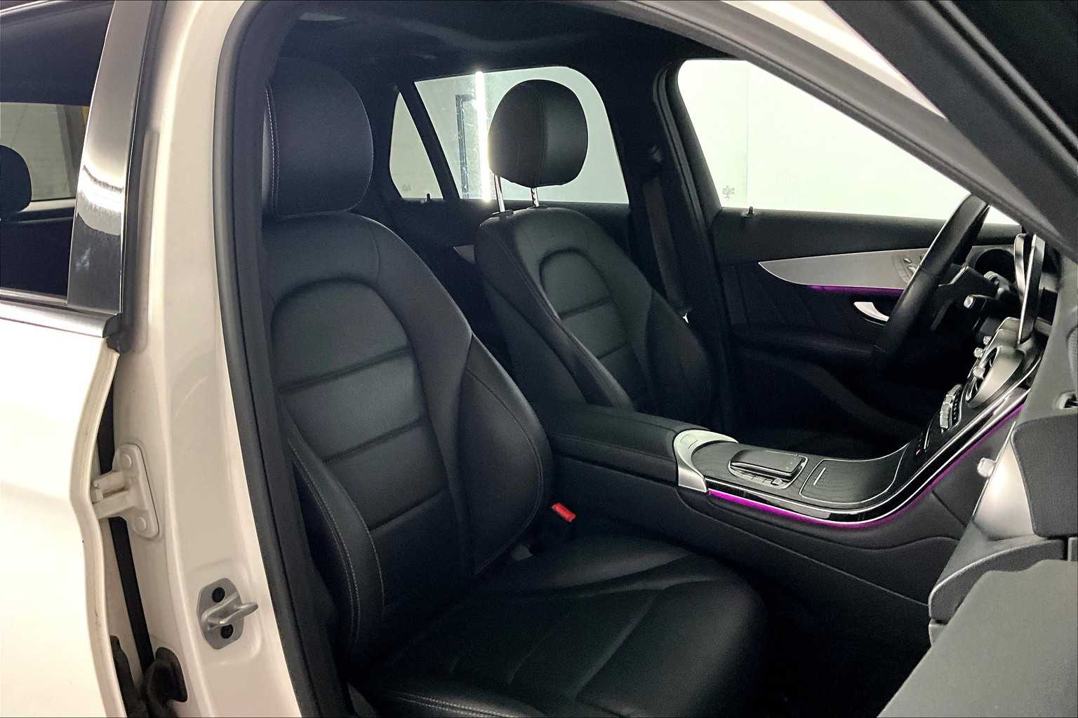 2021 Mercedes Benz GLC 300 4MATIC photo 4