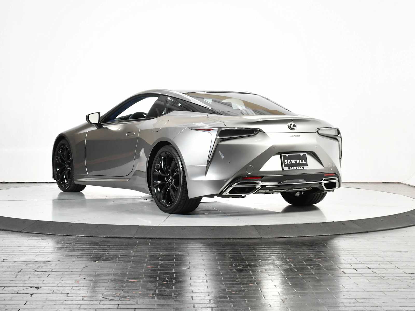 2019 Lexus LC 500 photo 3