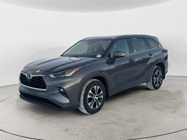 2024 Toyota Highlander XLE's photo