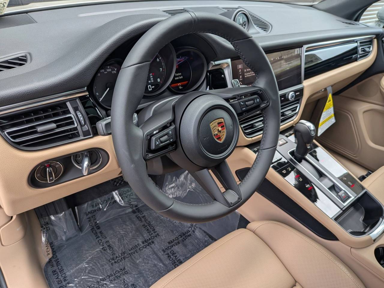 2026 Porsche Macan T photo 4