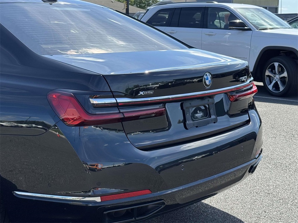 2020 Bmw 750i xDrive Sedan photo 11
