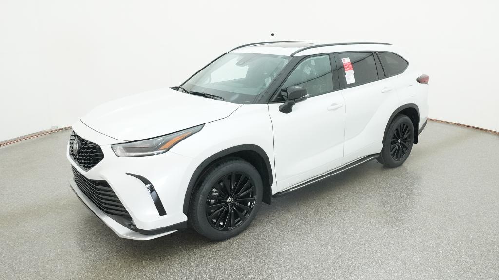 2026 Toyota Highlander XSE's photo
