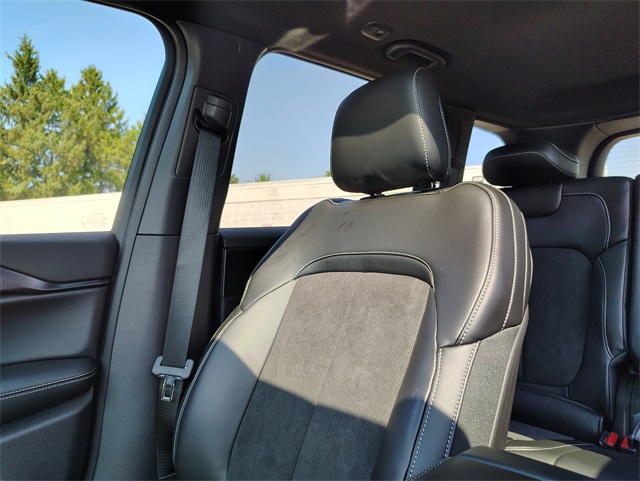 2025 Jeep Grand Cherokee Laredo Altitude photo 23