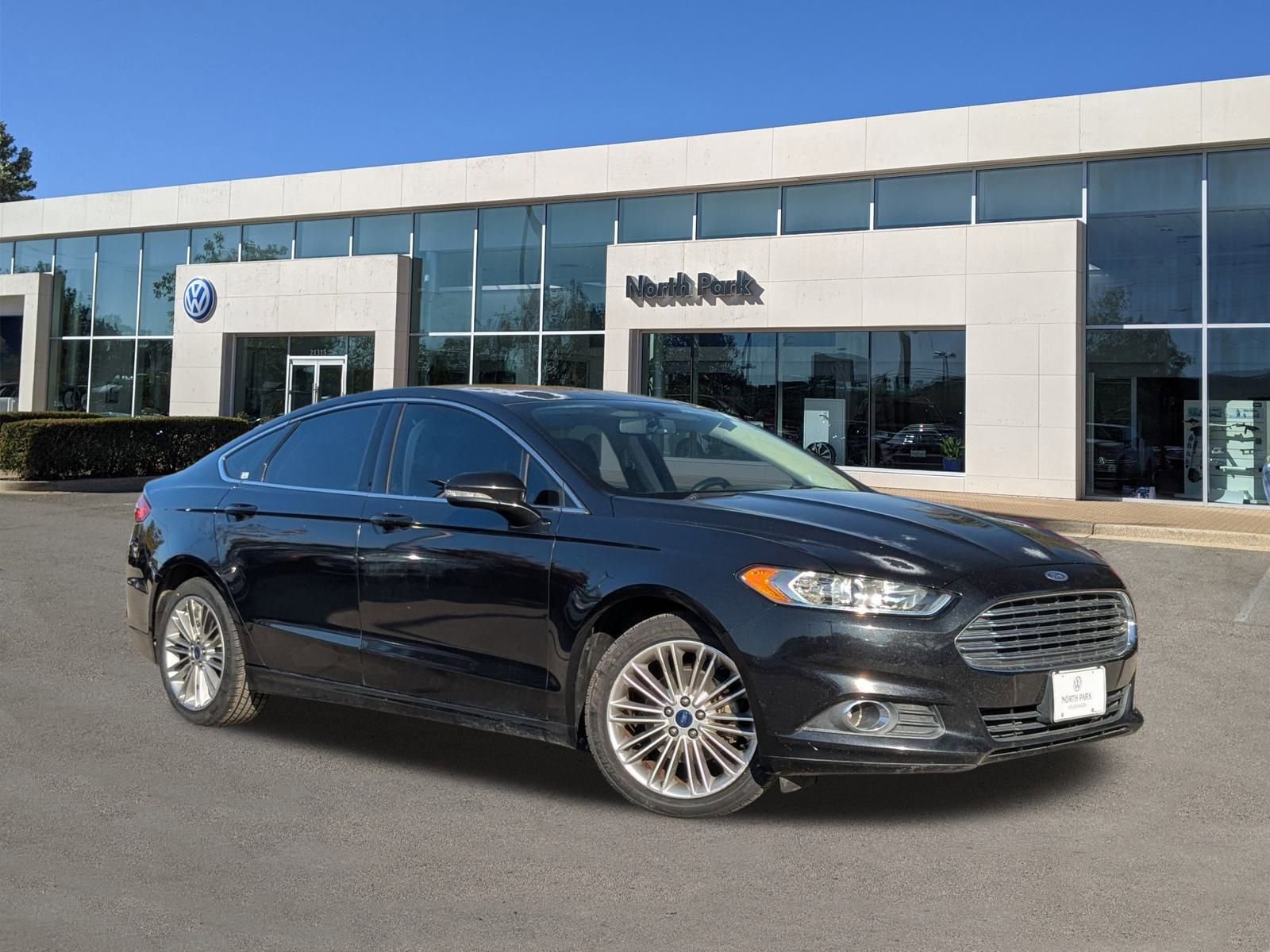 2014 Ford Fusion SE's photo