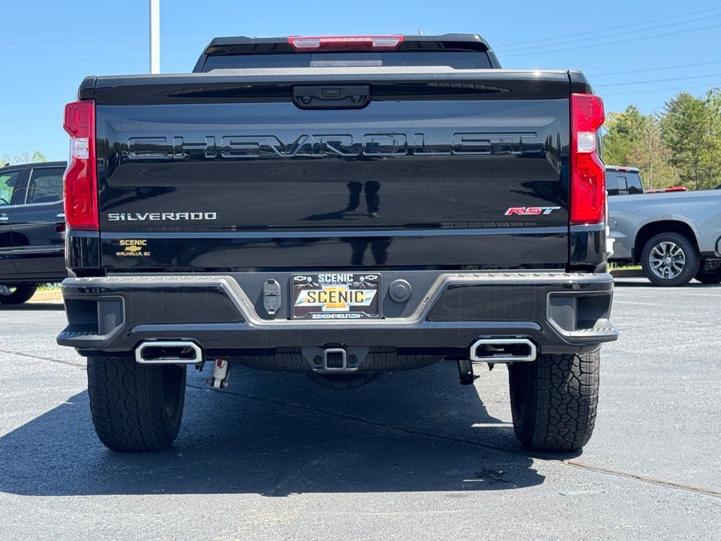 2025 Chevrolet Silverado 1500 RST photo 4