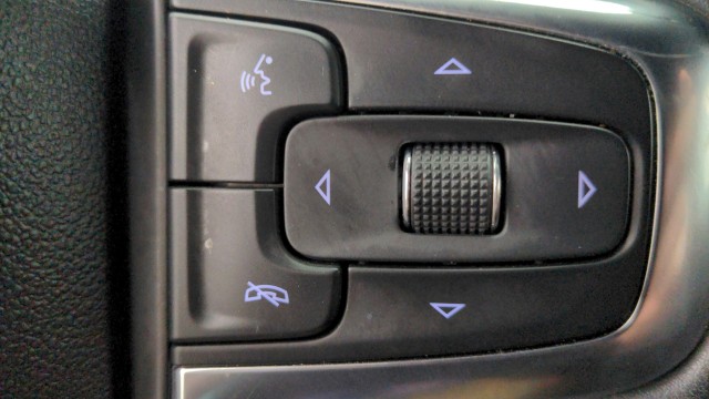 Used 2024 MOSAIC BLACK Chevrolet RS image 29