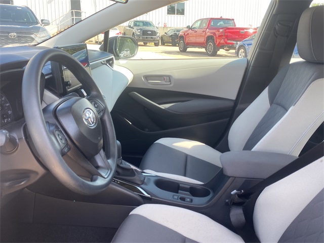 2025 Toyota Corolla LE photo 19