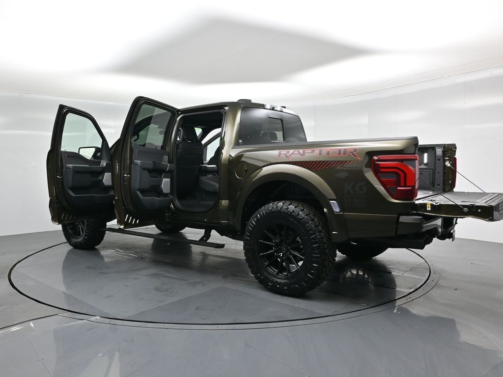 2025 Ford F-150 Raptor photo 31