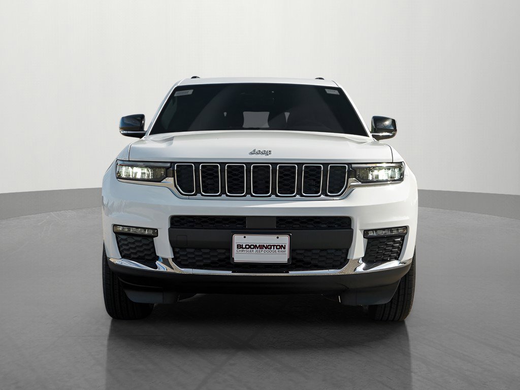 2025 Jeep Grand Cherokee Limited photo 2