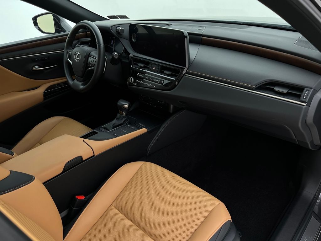 2022 Lexus ES 350 photo 15