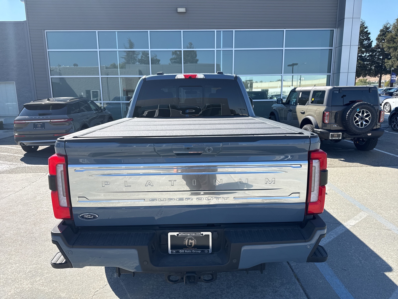 2023 Ford F-250 Platinum photo 3