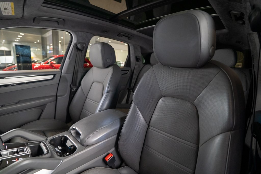 2022 Porsche Cayenne Turbo photo 4