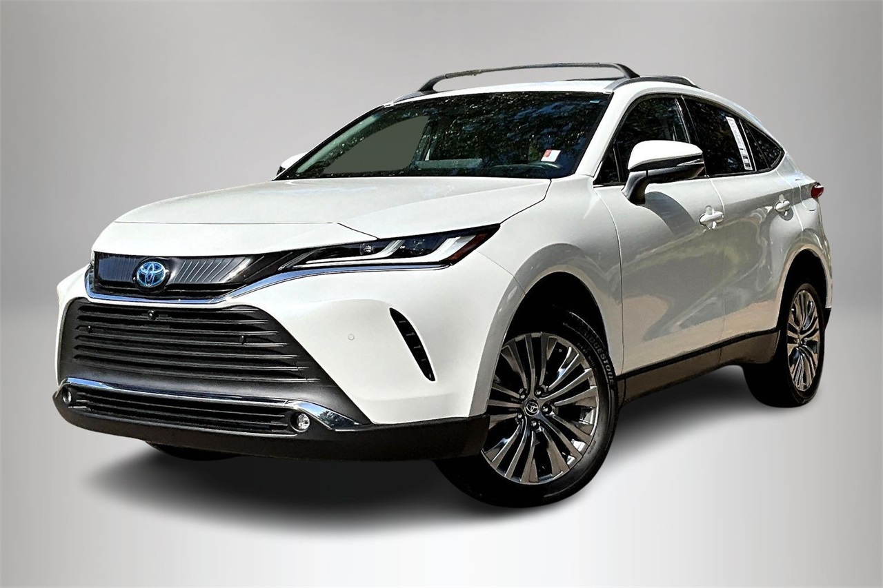 2024 Toyota Venza Limited's photo