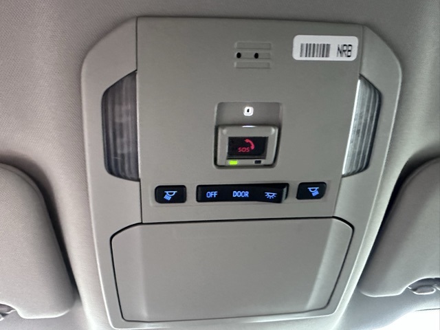2022 Toyota Highlander LE photo 22
