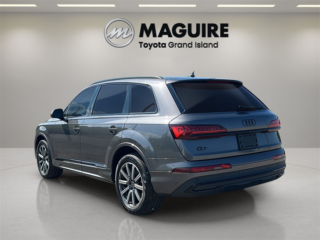 2024 Audi Q7 45 Premium Plus photo 3