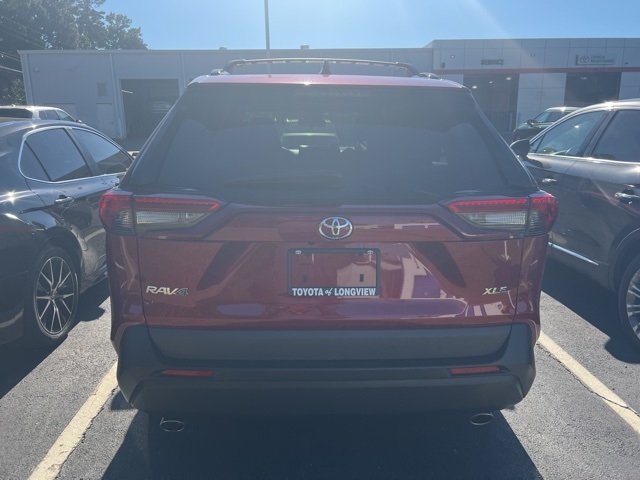 2020 Toyota RAV4 XLE Premium photo 4
