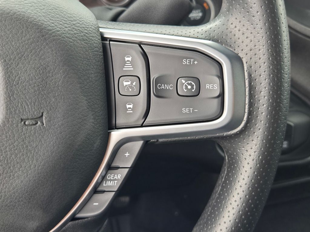 2025 Ram 2500 Tradesman photo 11