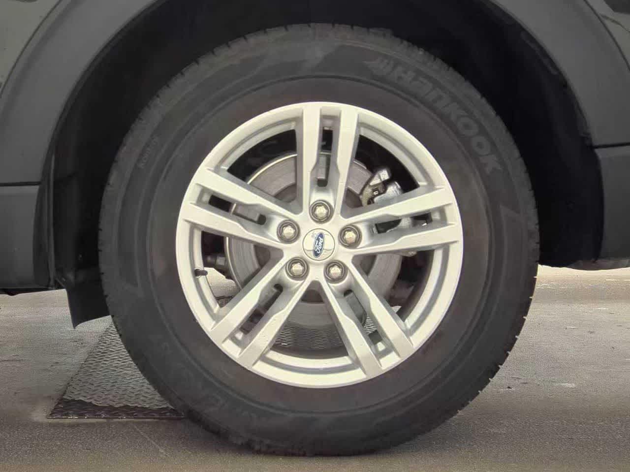 2022 Ford Explorer XLT photo 4