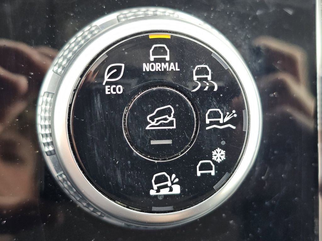2024 Mitsubishi Outlander SE photo 6