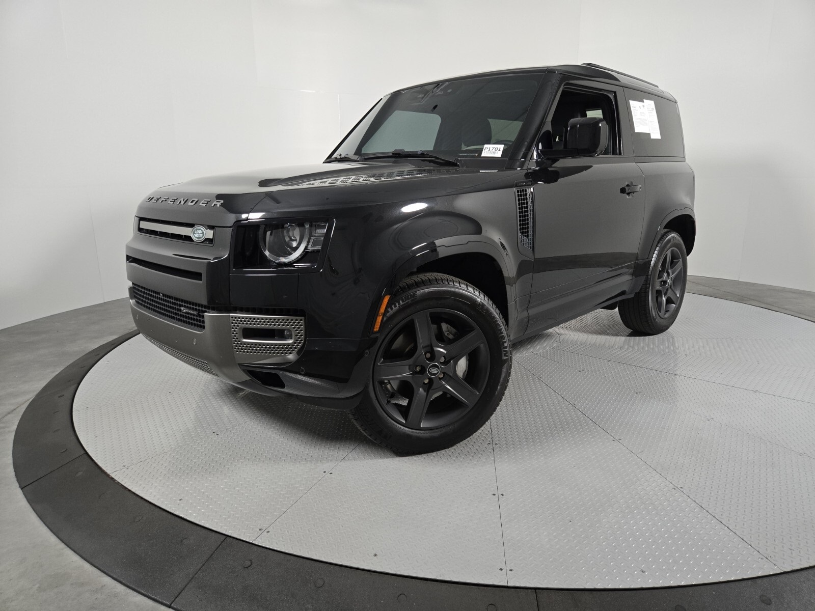 2023 Land Rover Defender 90 X-Dynamic SE photo 29