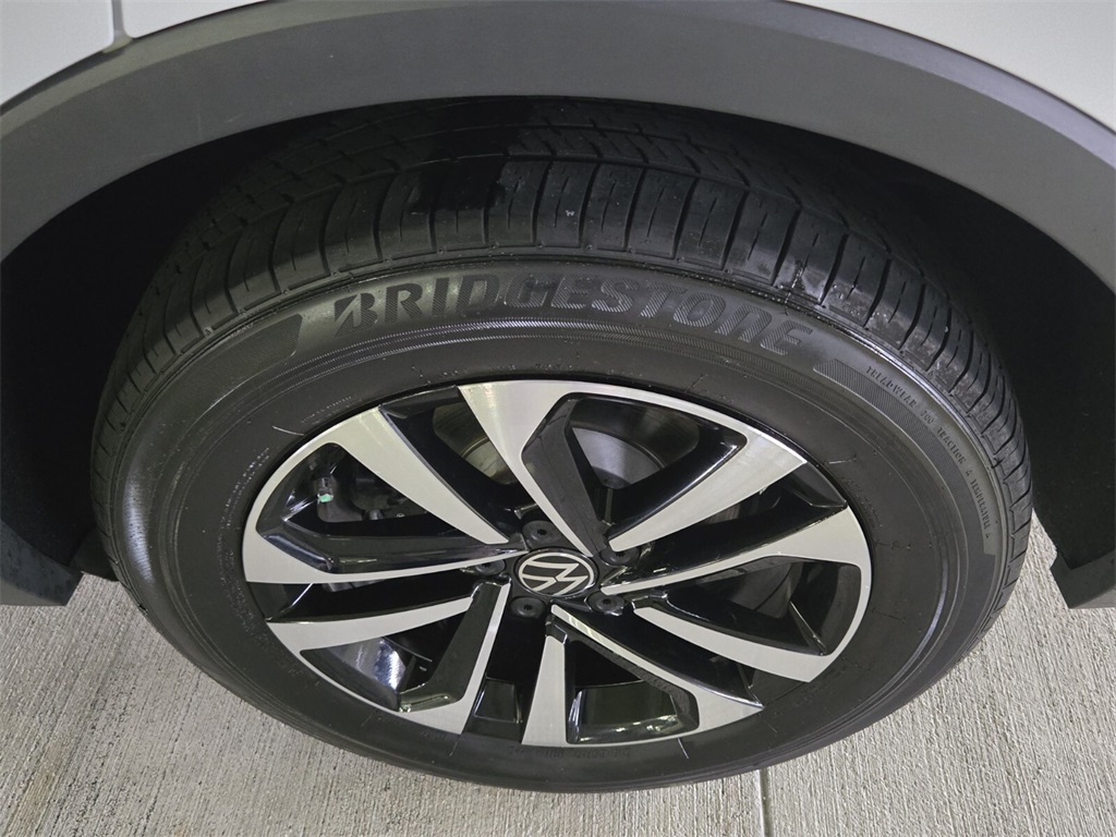 2023 Volkswagen Tiguan S photo 9