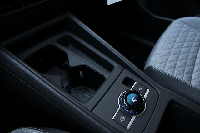 2025 Volkswagen Tiguan S photo 3