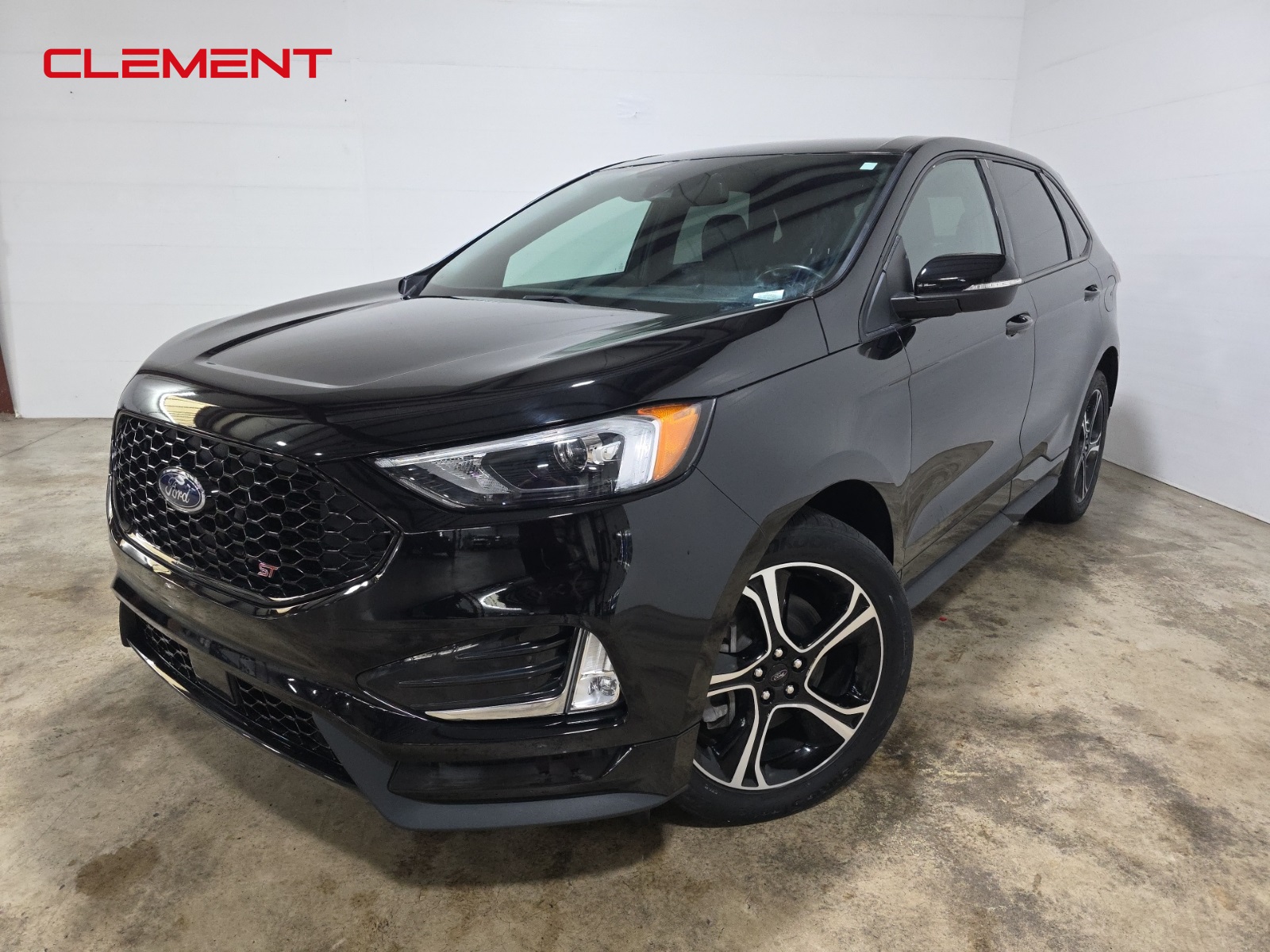 2022 Ford Edge ST's photo