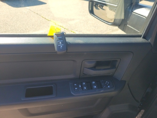 2025 Ram 2500 Tradesman photo 14