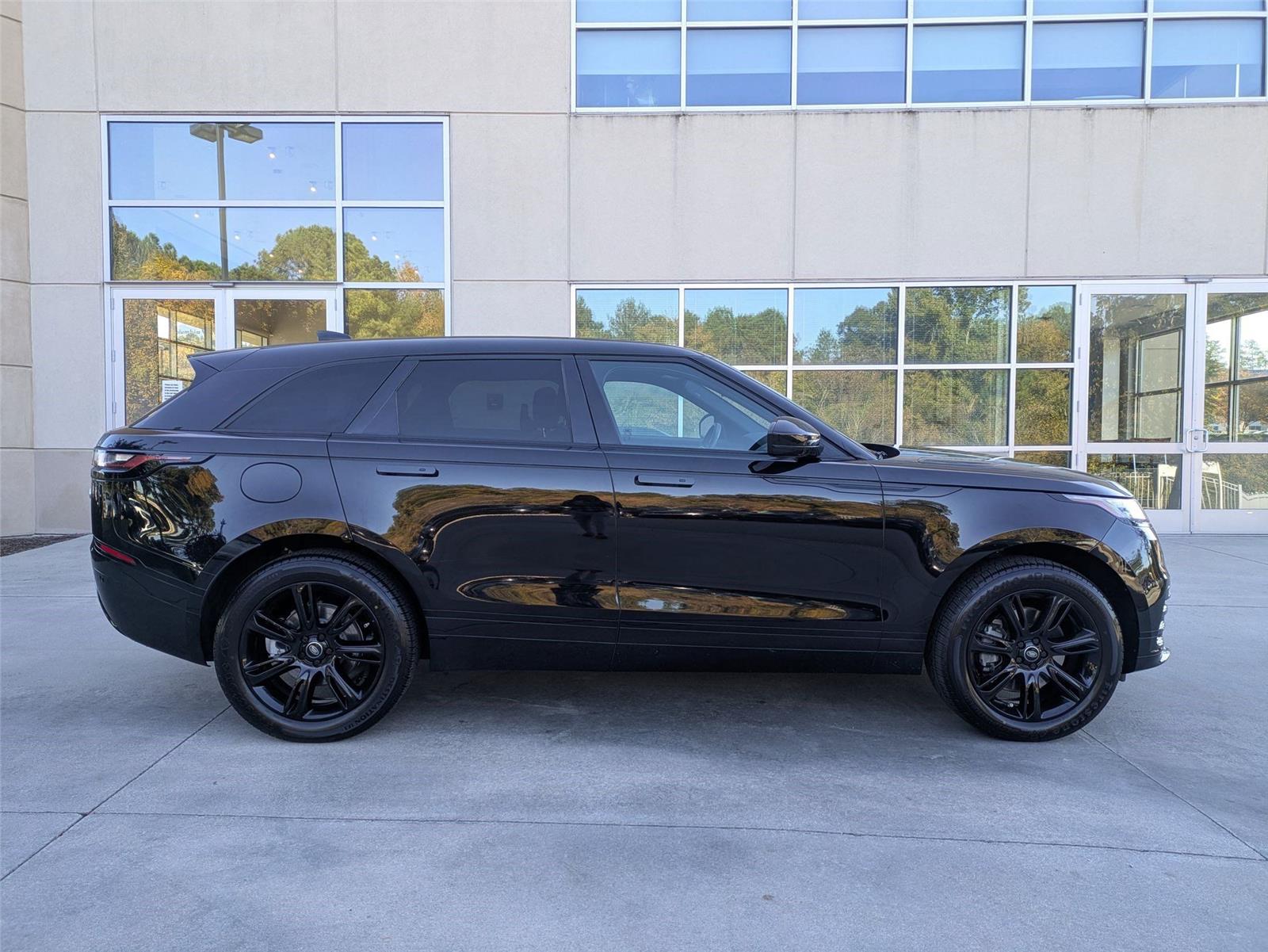 2023 Land Rover Range Rover Velar R-Dynamic S photo 4