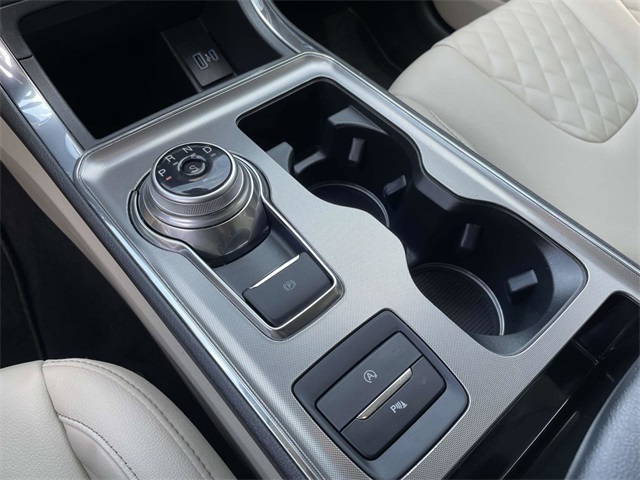 2024 Ford Edge Titanium photo 15