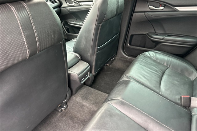 2017 Honda Civic Touring photo 11