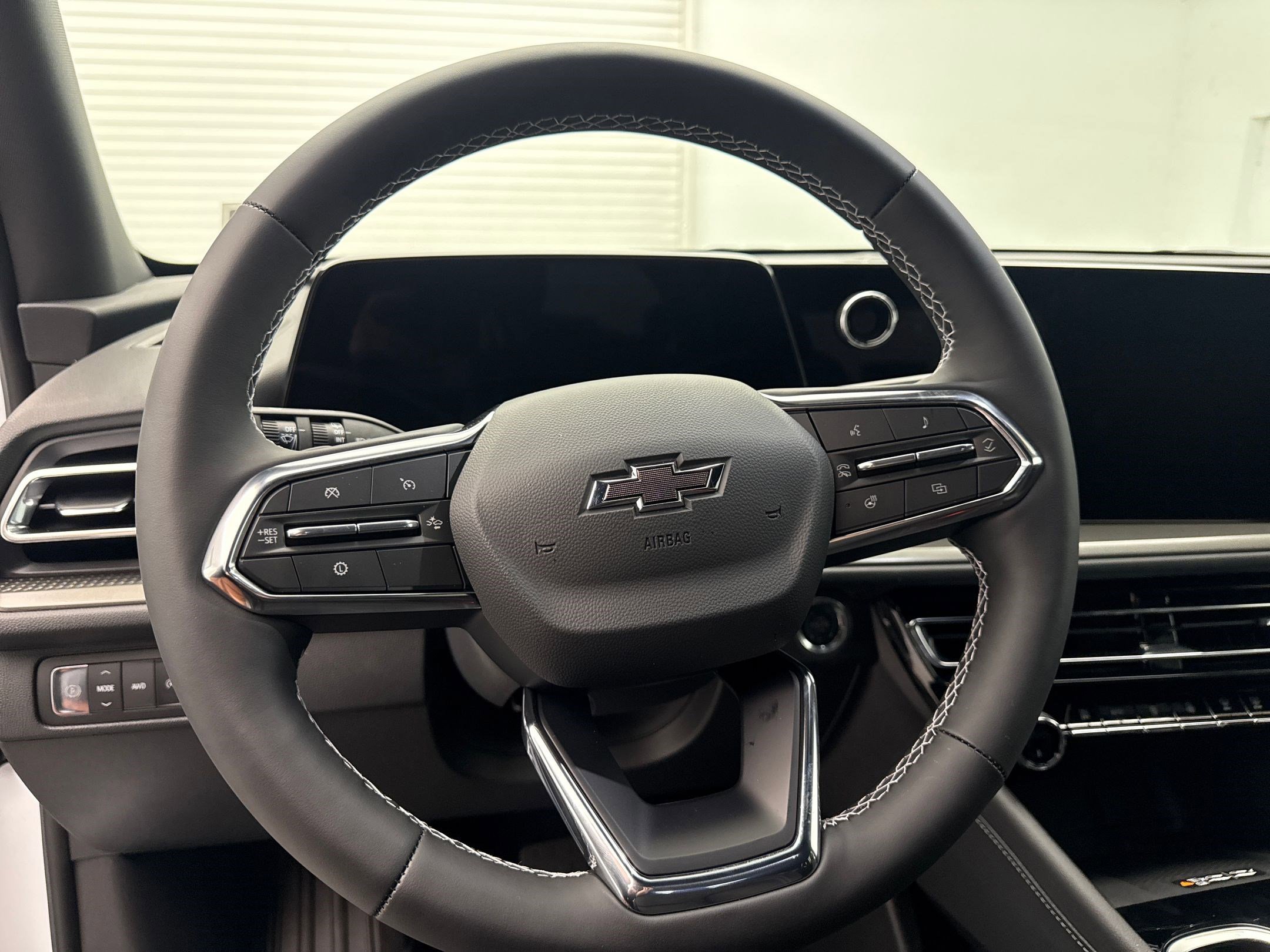 2026 Chevrolet Traverse photo 15