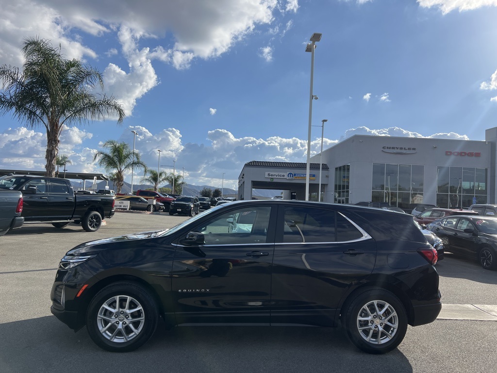 2024 Chevrolet Equinox LT photo 3
