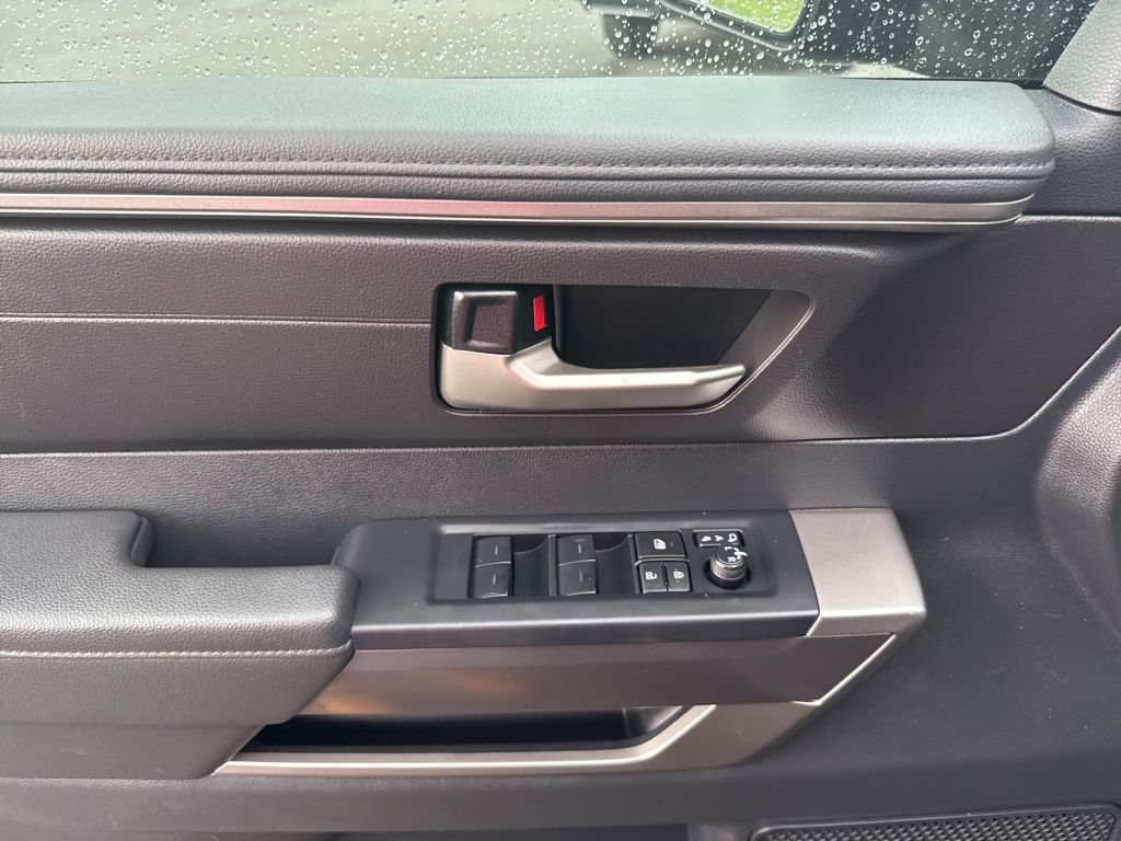 2023 Toyota Tundra SR5 TRD photo 17