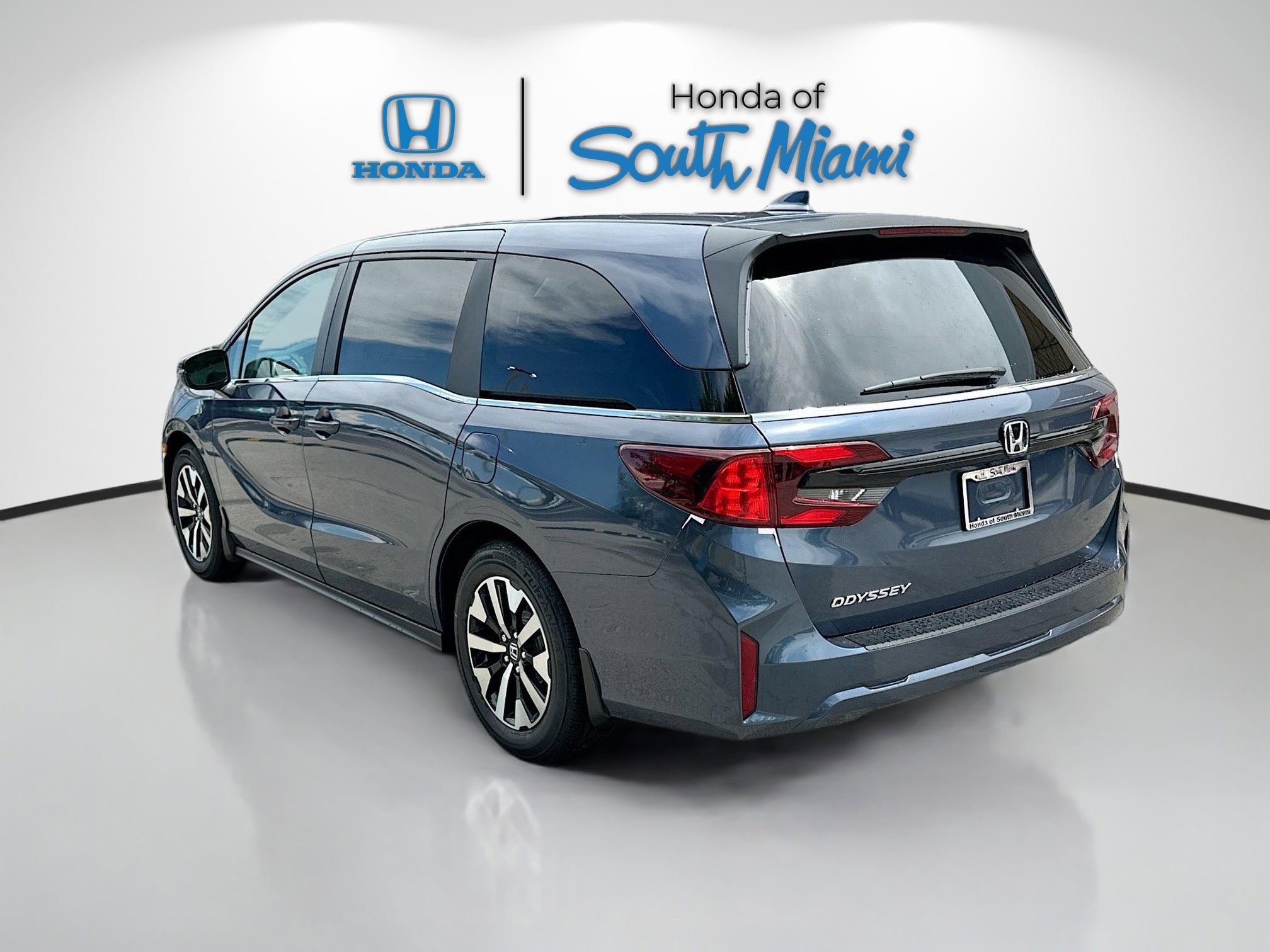 2026 Honda Odyssey EX-L photo 4