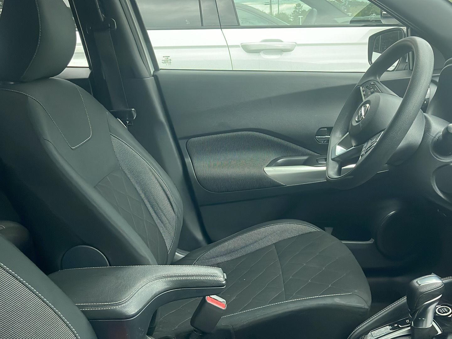 2020 Nissan Kicks SV photo 3