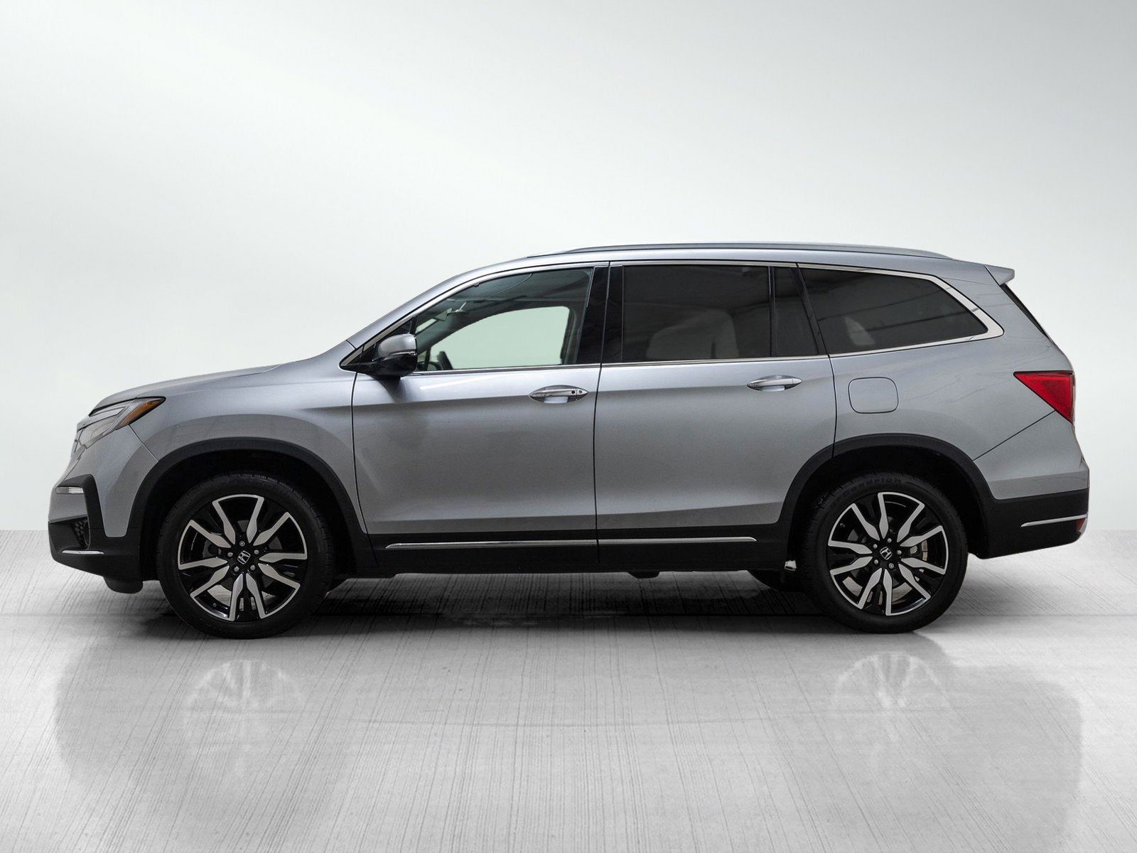 2019 Honda Pilot Touring photo 3