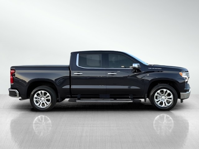 2024 Chevrolet Silverado 1500 LTZ photo 3