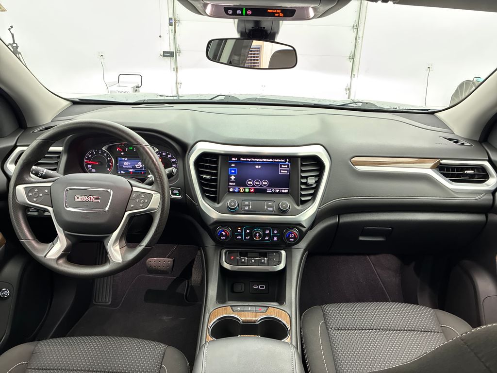 2023 Gmc Acadia SLE photo 11