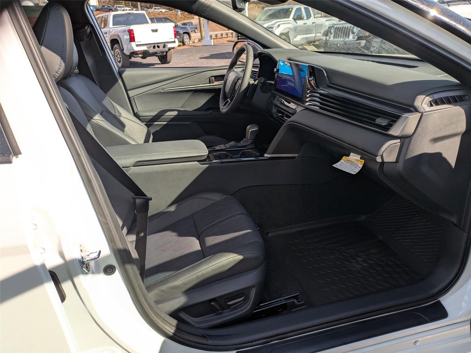 2025 Toyota Camry XSE photo 27