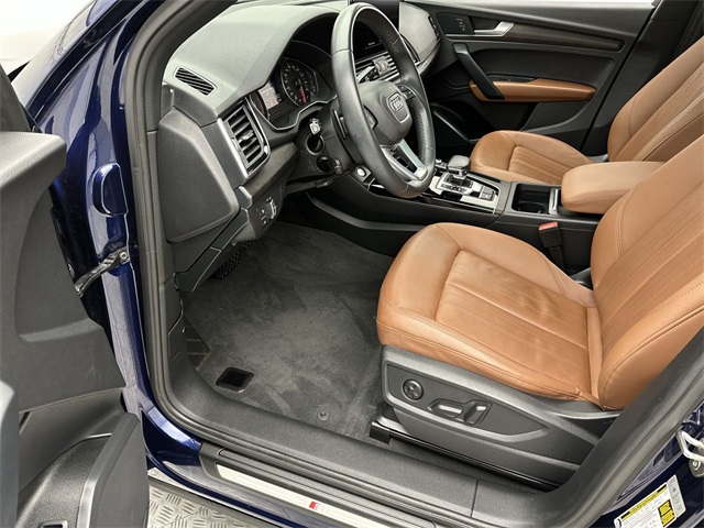 2022 Audi Q5 45 S line Premium photo 3