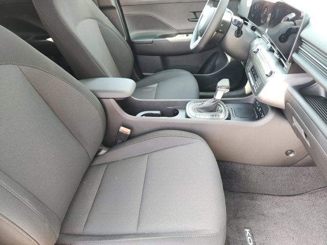 2026 Hyundai Kona SEL photo 5