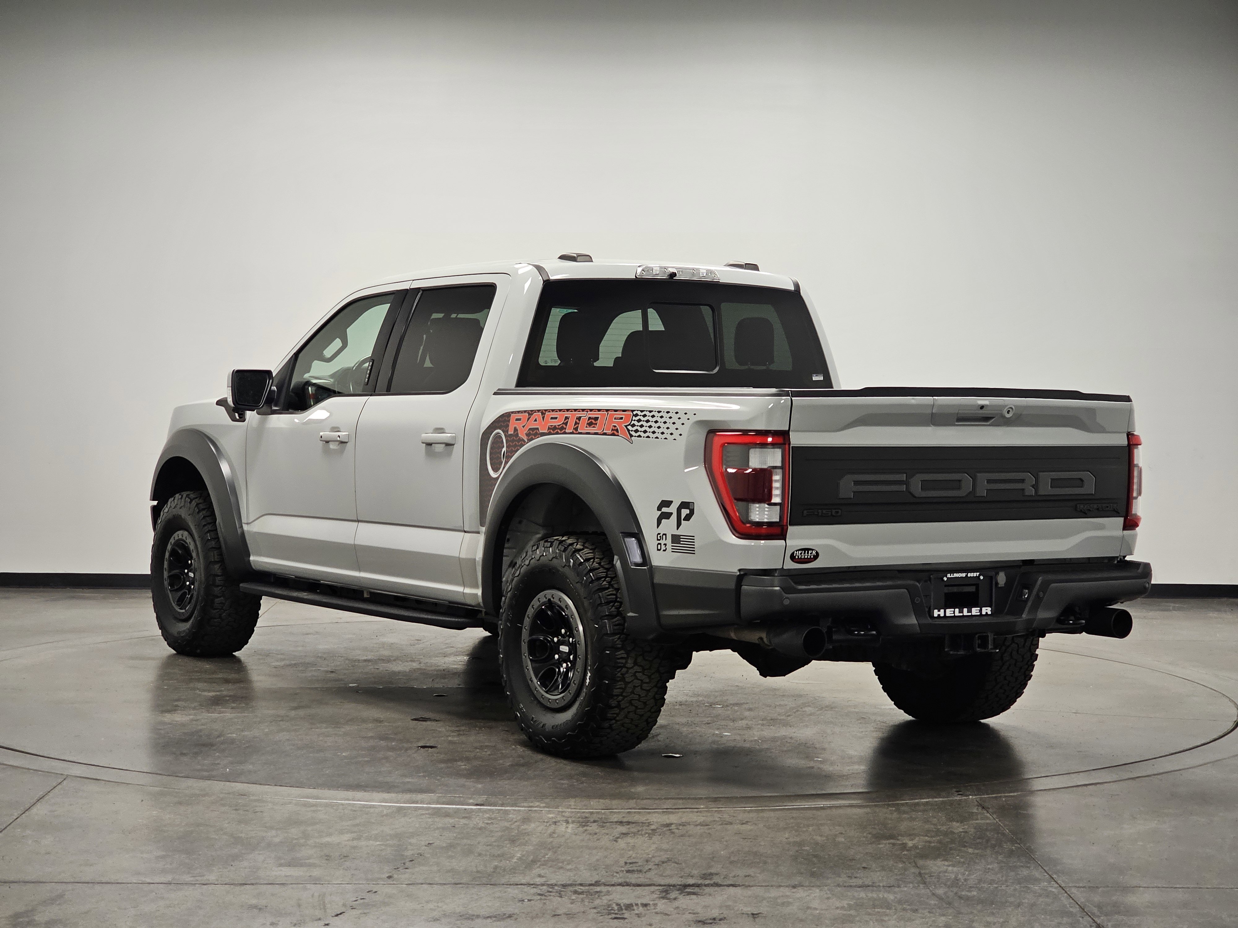 2023 Ford F-150 Raptor photo 2