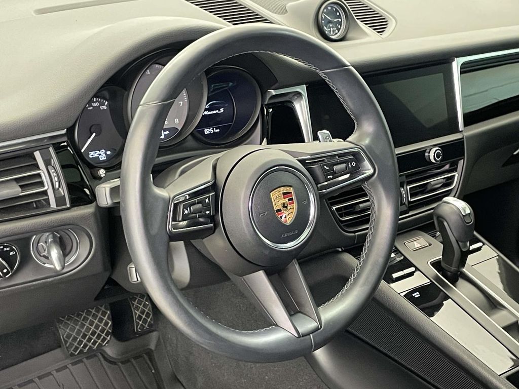 2022 Porsche Macan S photo 4