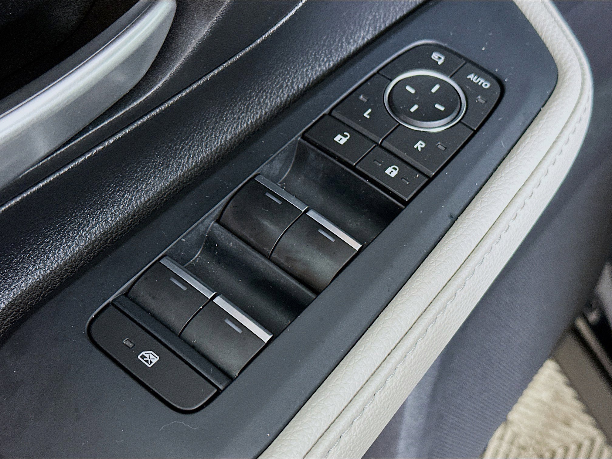 2024 Toyota Grand Highlander Platinum photo 16