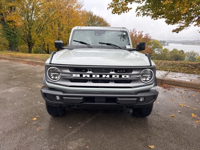 2022 Ford Bronco Big Bend photo 2